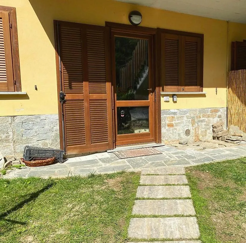 アパート Appartamento Con Giardino E Vista Sulla Valmalenco Torre di Santa Maria イタリア